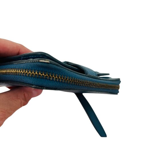 Fossil Teal Leather Compact Wallet With Snap Pocket & Zippered Closure - Picture 3 of 8